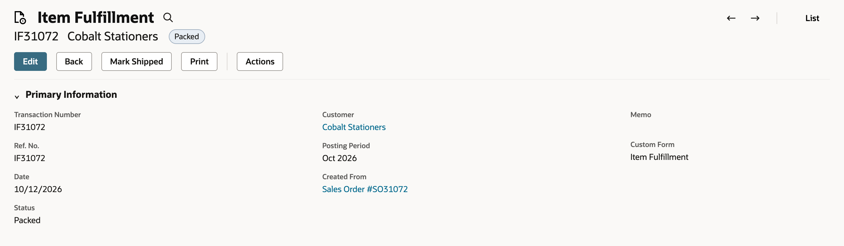Item fulfillment IF31072 with the Packed status and a Mark Shipped button.